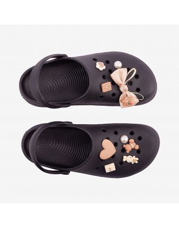 AMULETZ Who´s up for delicates?